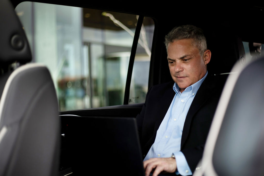 Denver airport executive transportation private car service